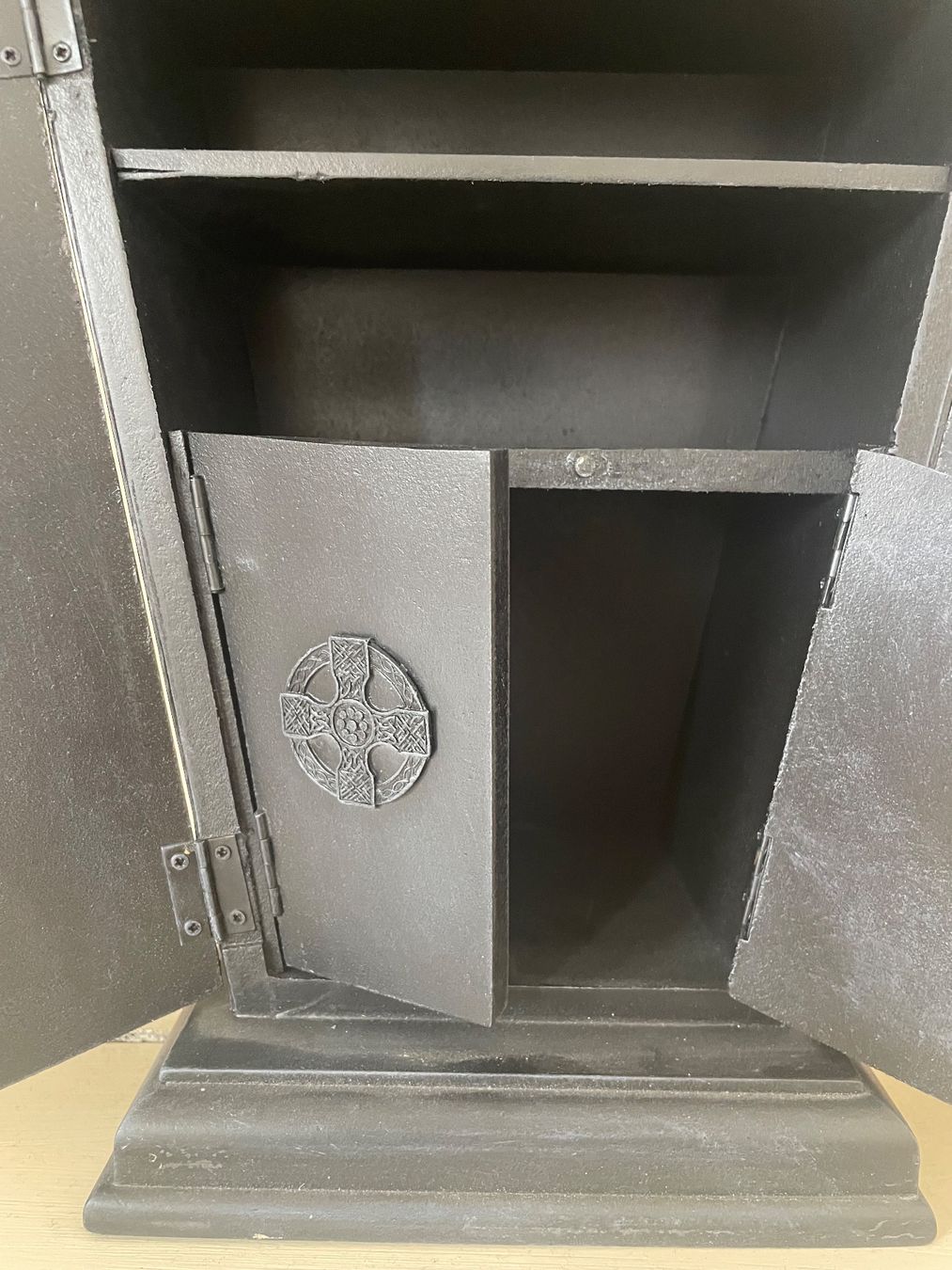 Armadi: Handgemachter Sargschrank – Usato da Minusio venduto da Pink222 4