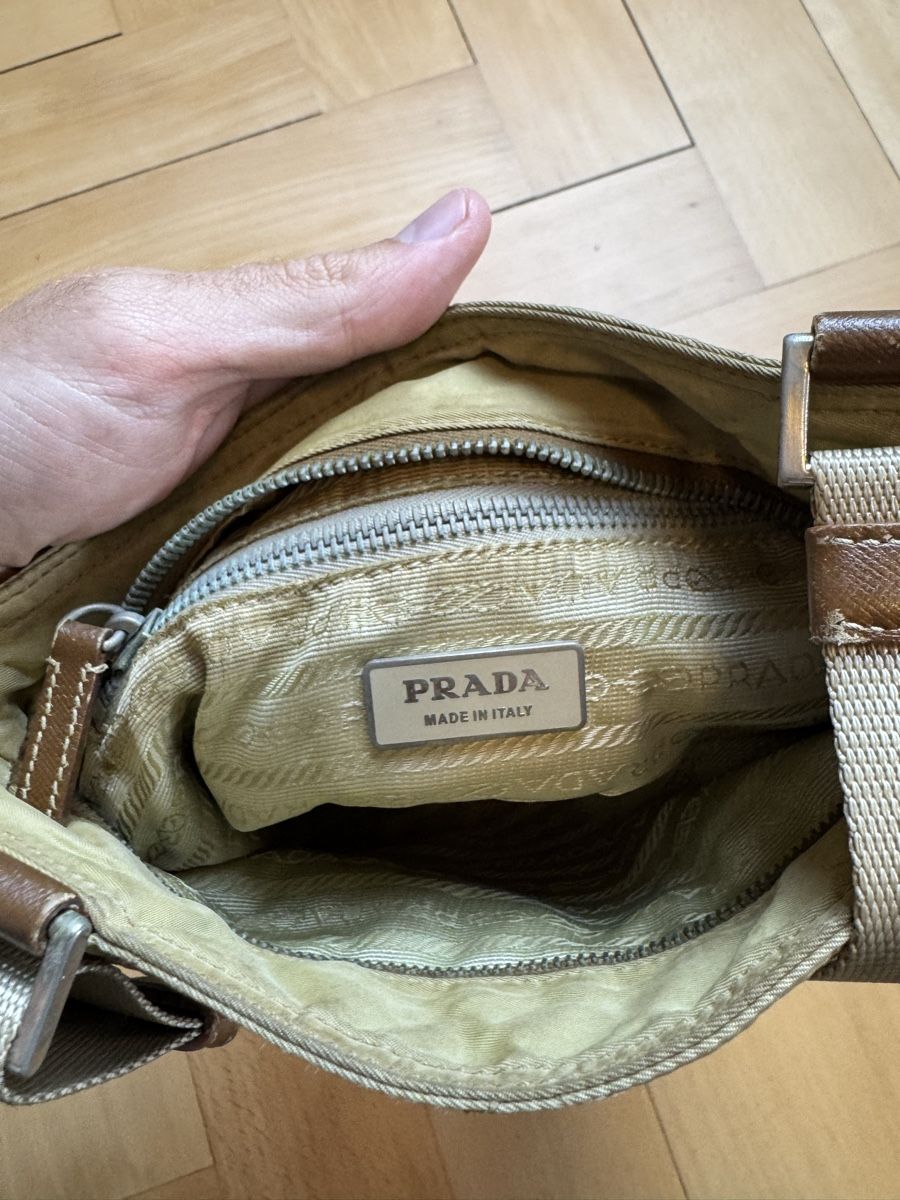 Prada Borse: Prada Umhängetasche Beige – Usato da Bern venduto da Mancini 4