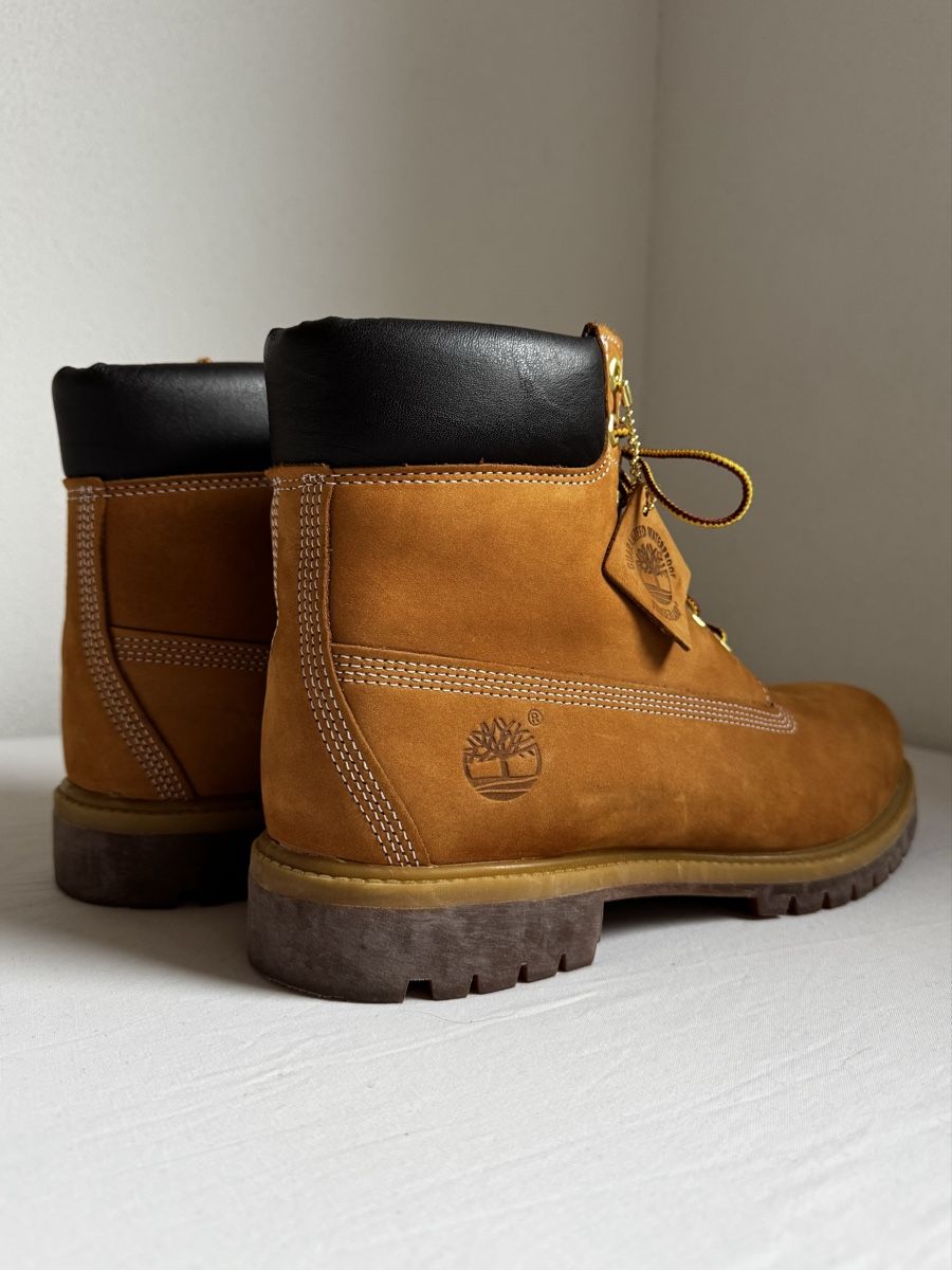 Timberland Scarpe da uomo: Timberland Premium 6 inch Boot, Wheat Nubuck – Nuovo (secondo la descrizione) da Vilters venduto da Sidsel_M 2