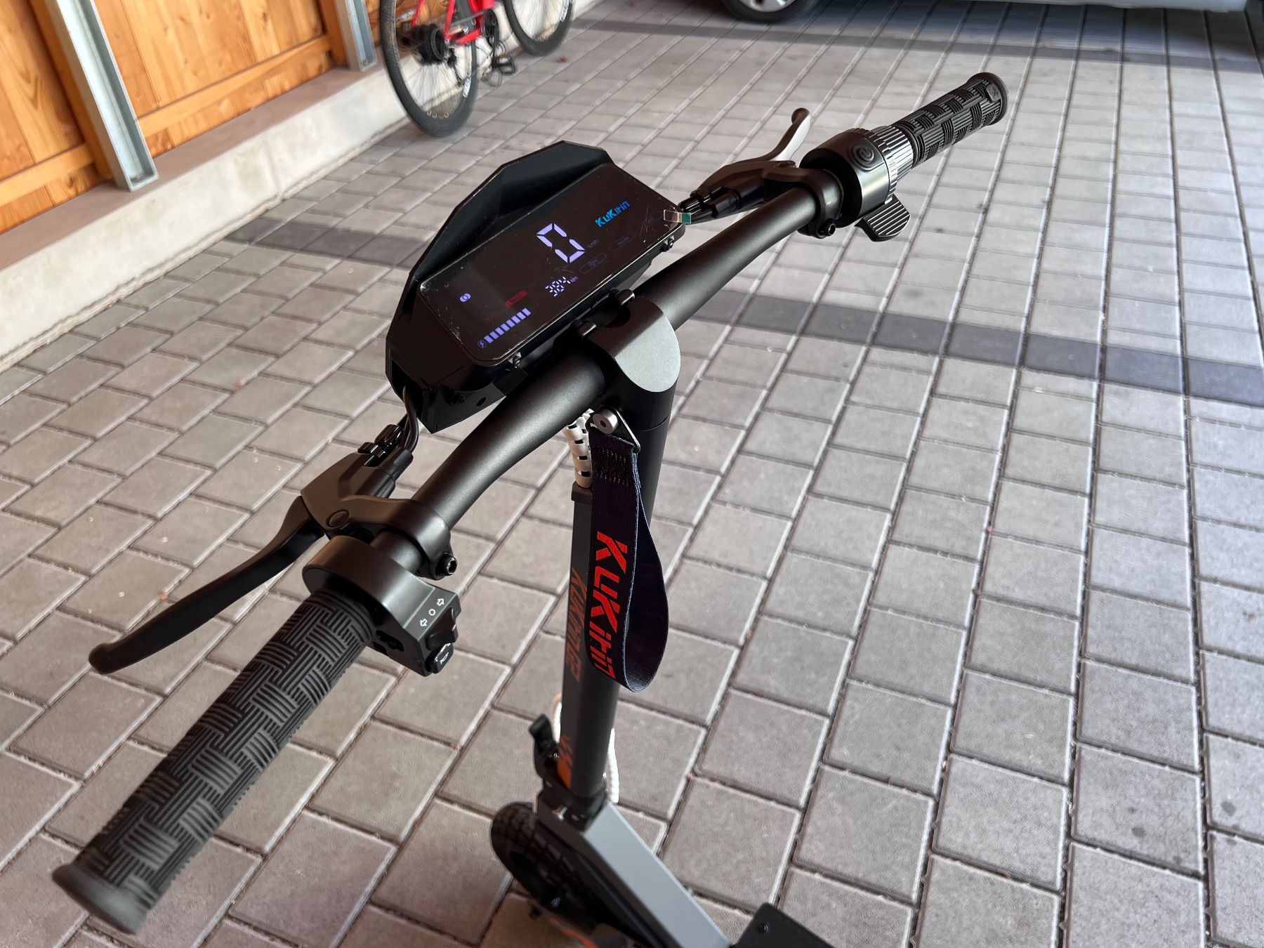 Kukirin Kickboard: Kukirin G2 - E-Scooter – Usato da Walzenhausen venduto da Cerna007 2