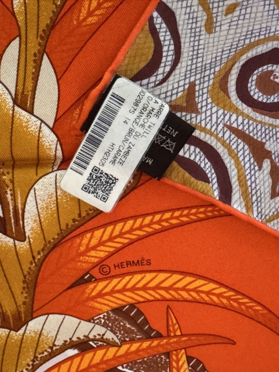 Hermès Foulard & Sciarpe: Hermès carré 90 Marche du Zambeze  – Nuovo e nell'imballaggio originale da Genève venduto da HappyLifestyle 3