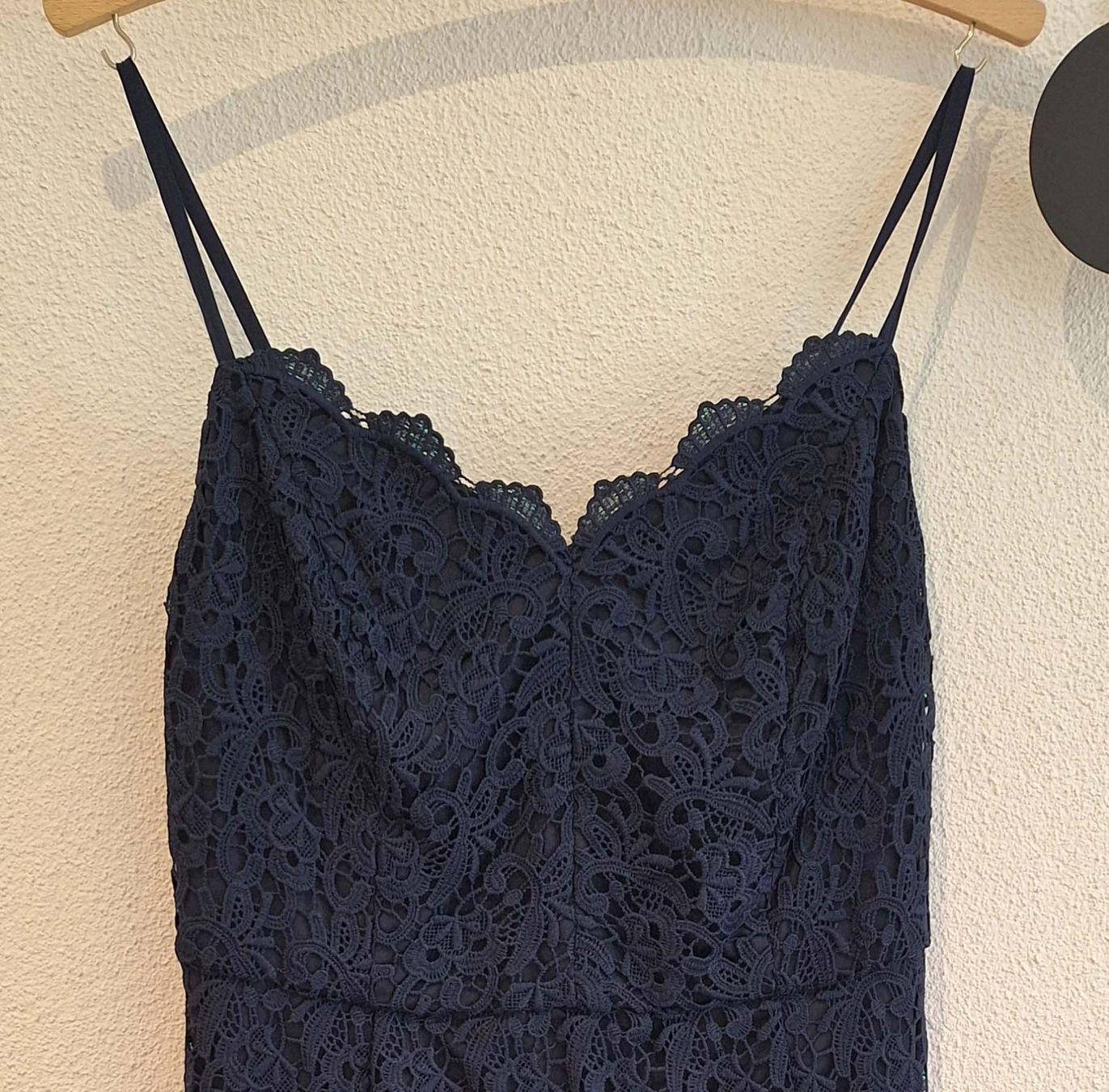 Vestiti: Etuikleid/Spitzenkleid Gr. 38 dunkelblau – Nuovo (secondo la descrizione) da Niederrohrdorf venduto da Papillon_47