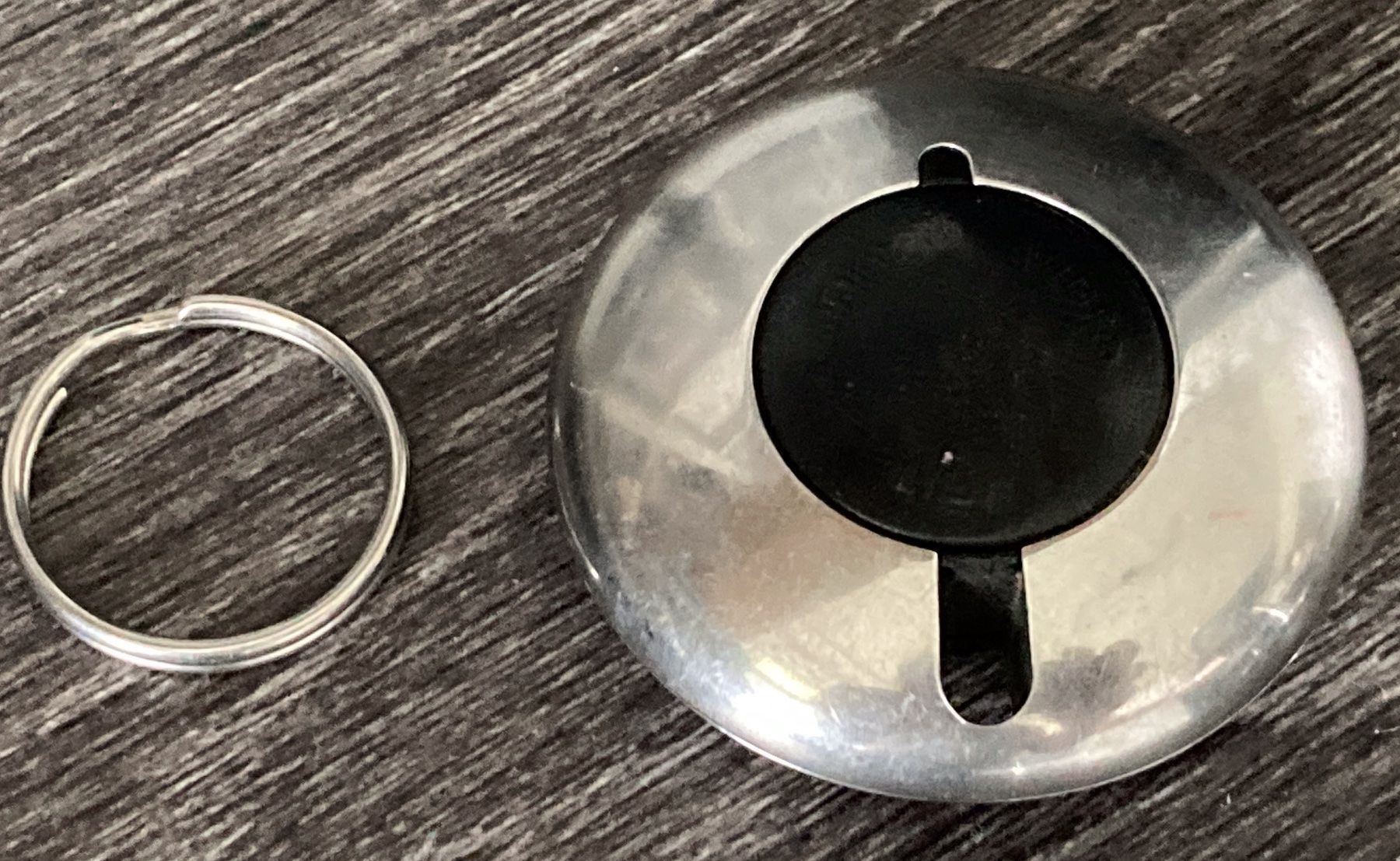Bang & Olufsen Telecomandi: Bang Olufsen Remote Keyring A9 – Usato da La Plaine venduto da sil4555