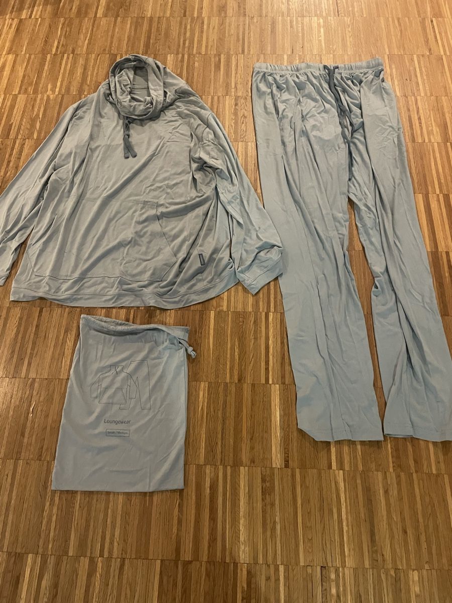 Pigiami: Loungewear Set Emirates grau Grösse S/M neu – Nuovo (secondo la descrizione) da Baar venduto da sabisun66 1