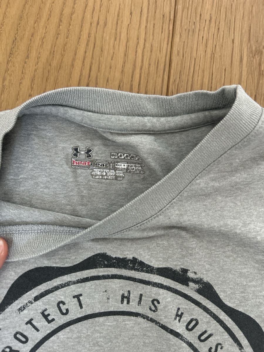 Under Armour T-shirts: Sportshirt Under Armour Gr.M – D'occasion à Fraubrunnen par alne777 1