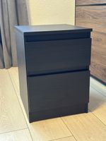 Nachttisch mit zwei Schubladen, Schwarz