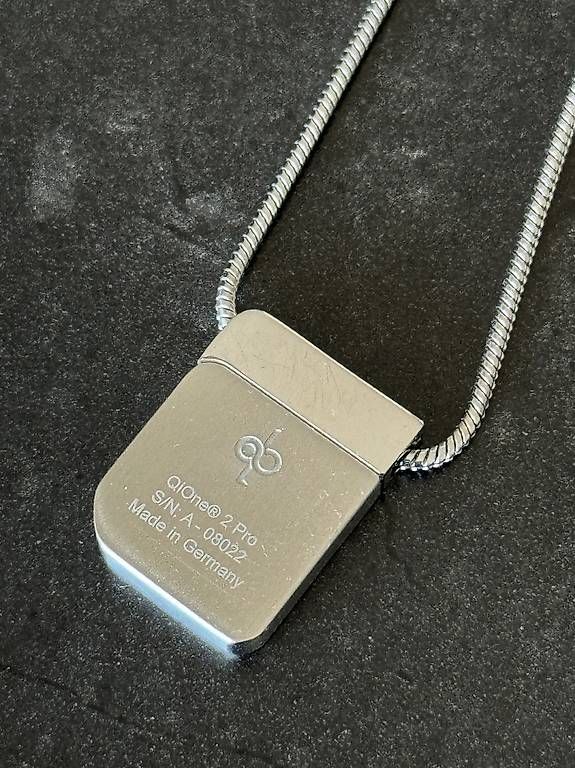 Catenine: Kette QiOne 2 Pro Qi Blanco  – Usato da Liebefeld venduto da BernVerkaufAnkauf 1