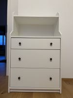 Weisse Kommode mit 3 Schubladen