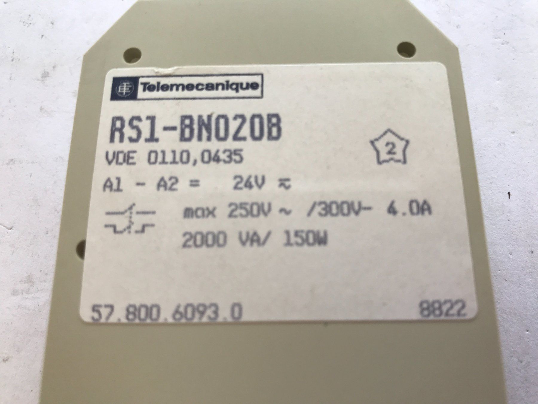 Composants électroniques: Interface Modul "Telemecanique" – Neuf avec emballage d'origine à Küblis par hypofacto