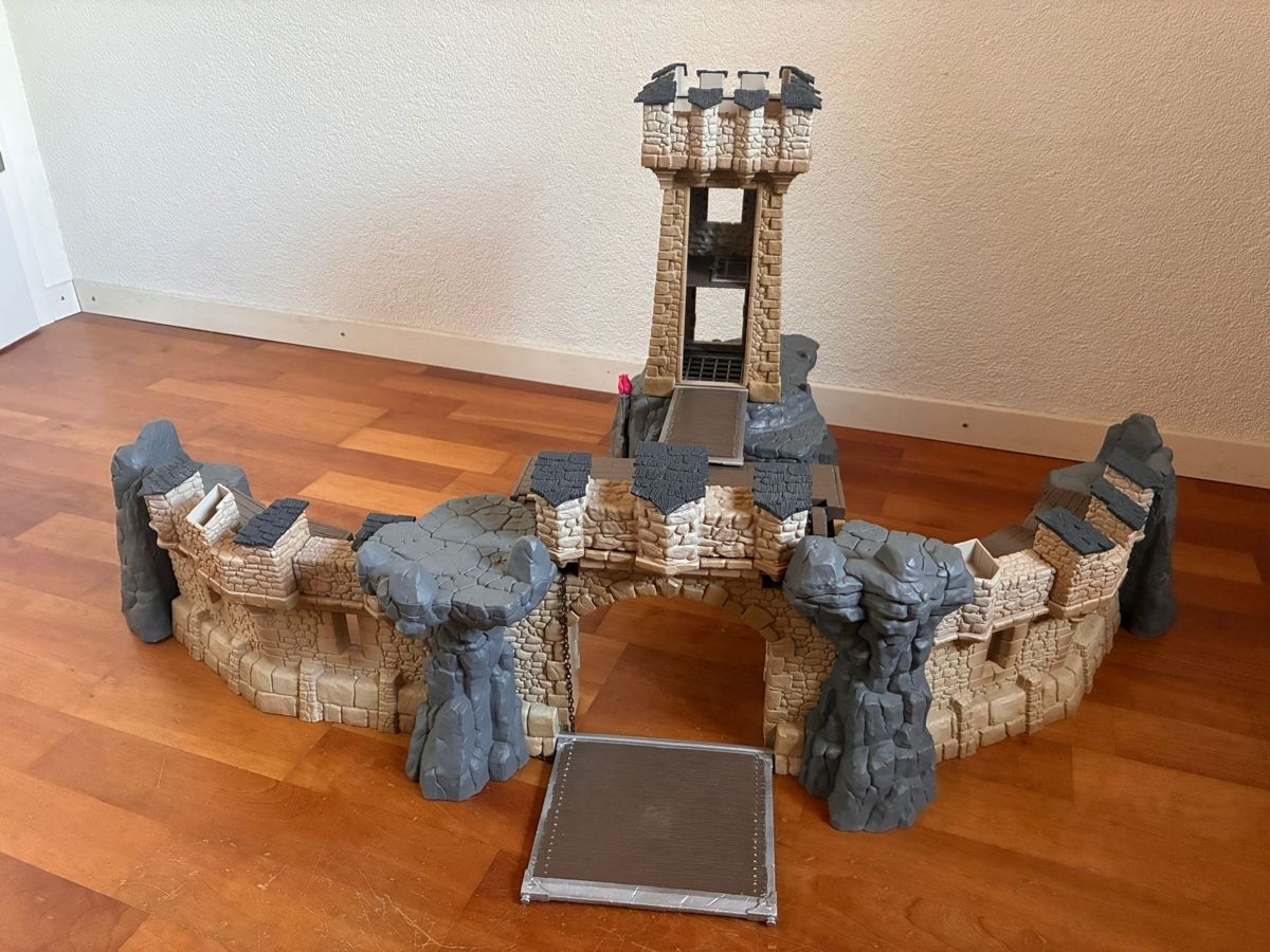 Schleich Giocattoli: Ritterburg der Marke Schleich – Usato da Rossrüti venduto da janick4