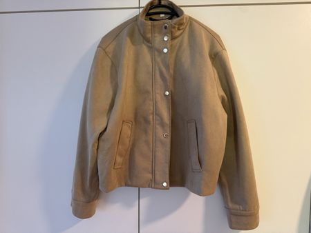 Beige dünne Jacke M