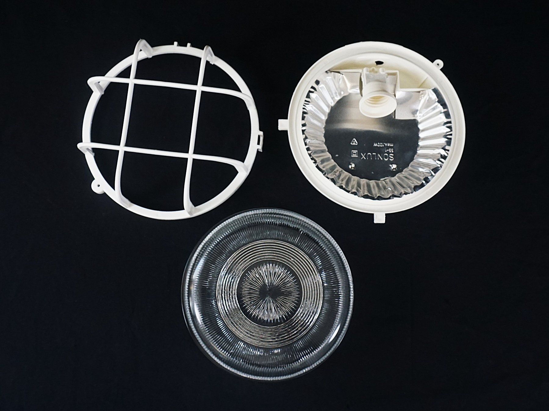 Lampade: Sonlux Aussenlampe Rund mit Gitter – Usato da Pratteln venduto da Restwert_Pratteln 2