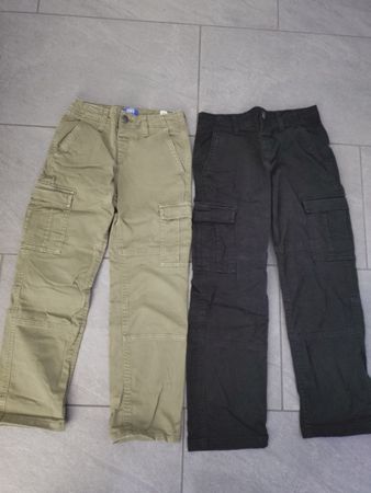 2 Cargo Hosen Jack & Jones oliv und  schwarz Grösse 122 Neu