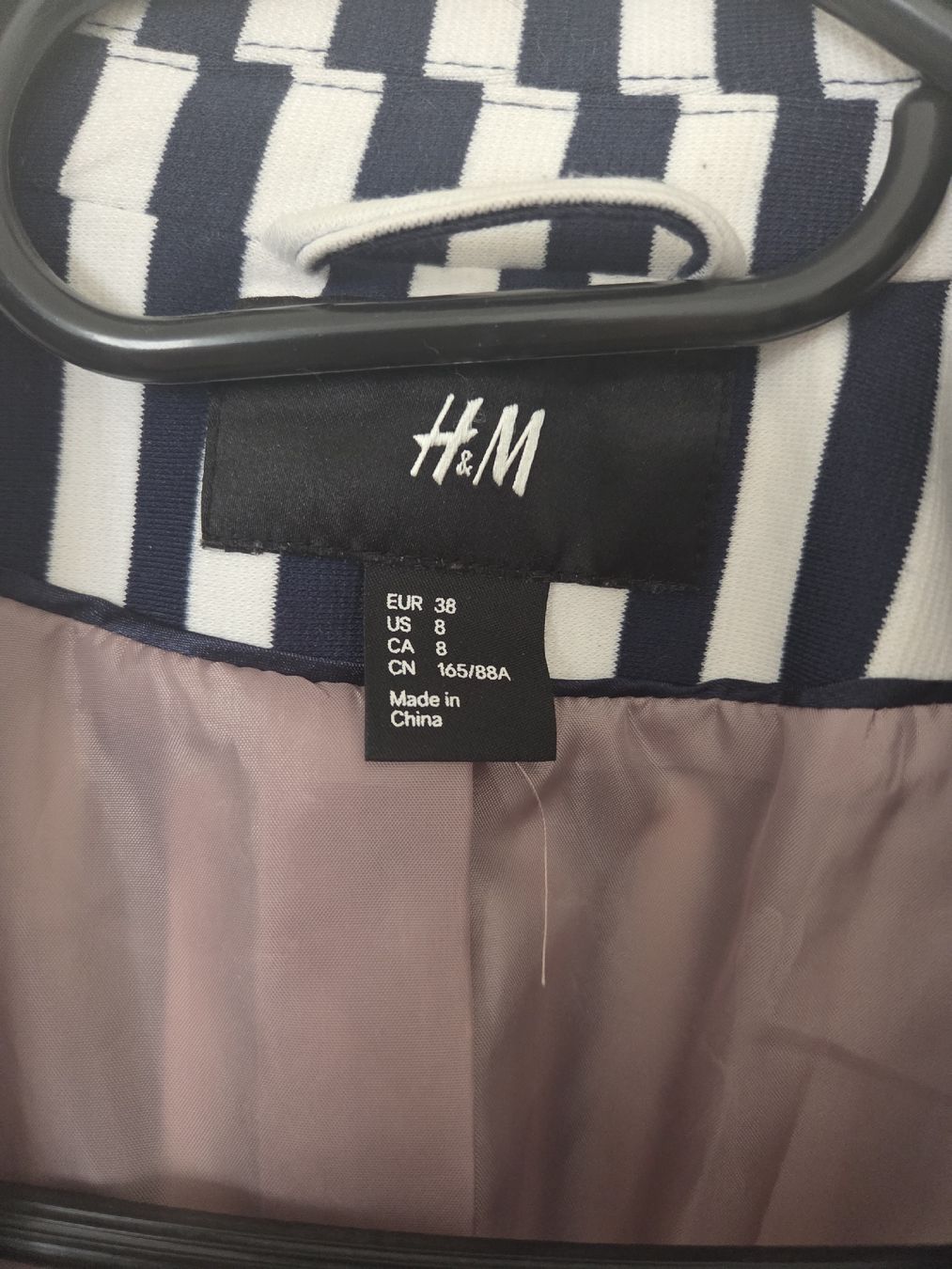 H&M Giacche: H&M gestreifter Blazer – Grösse 38 – Usato da Zürich venduto da vec_6r9d 3