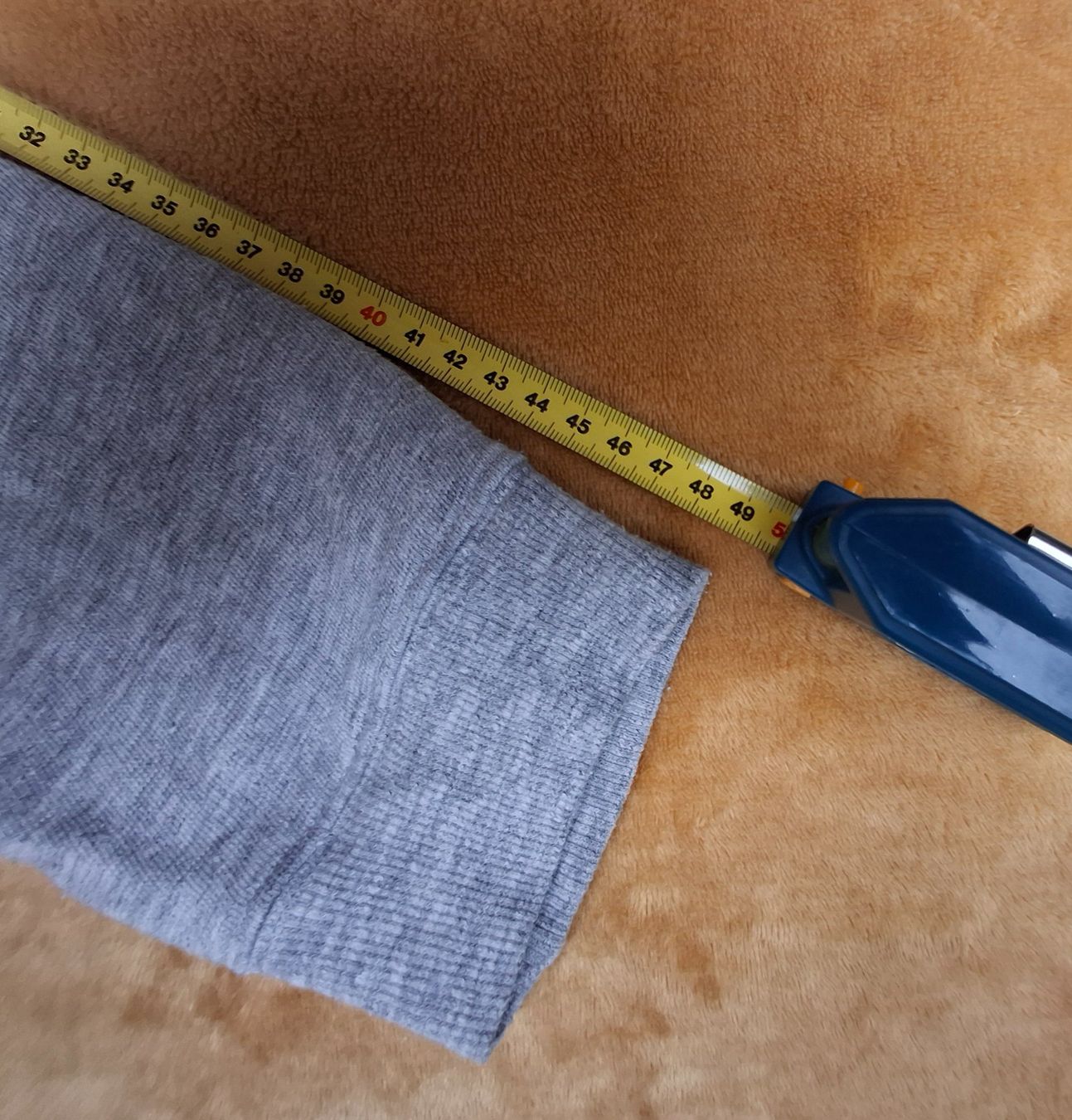 Maglioni & Felpe: Grauer Pullover mit Blumenmuster und Musterdetails ca. Gr. L – Usato da Vitznau venduto da rh_v 6