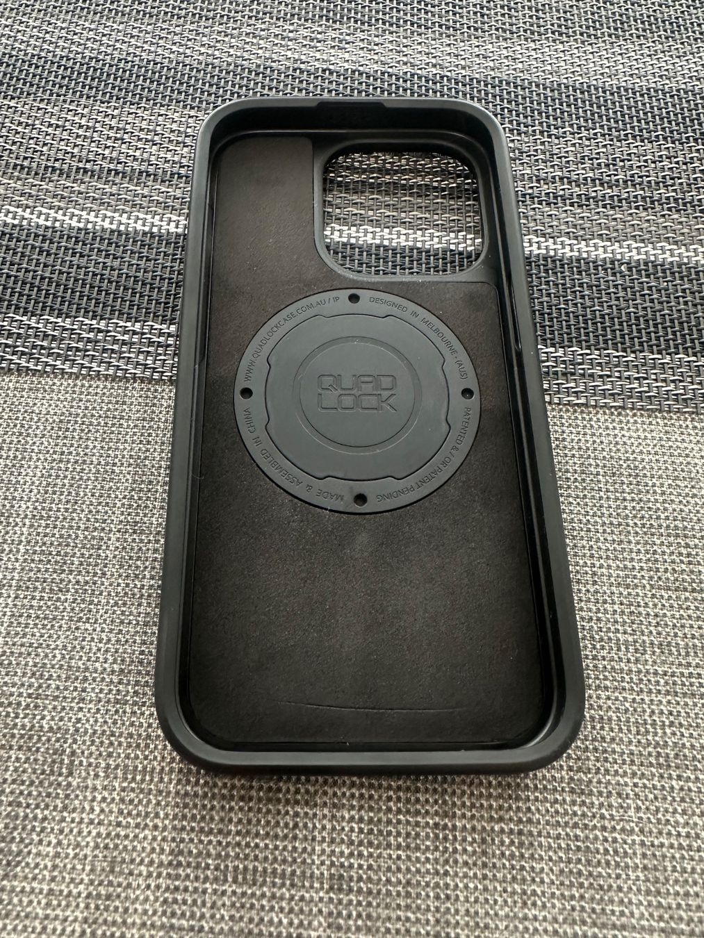 Quad Lock Ladegeräte: Quad Lock Wireless Powerbank + Wallet + Gratis 14 Pro Hülle – Gebraucht aus Gossau (ZH) von DSCapeta 5