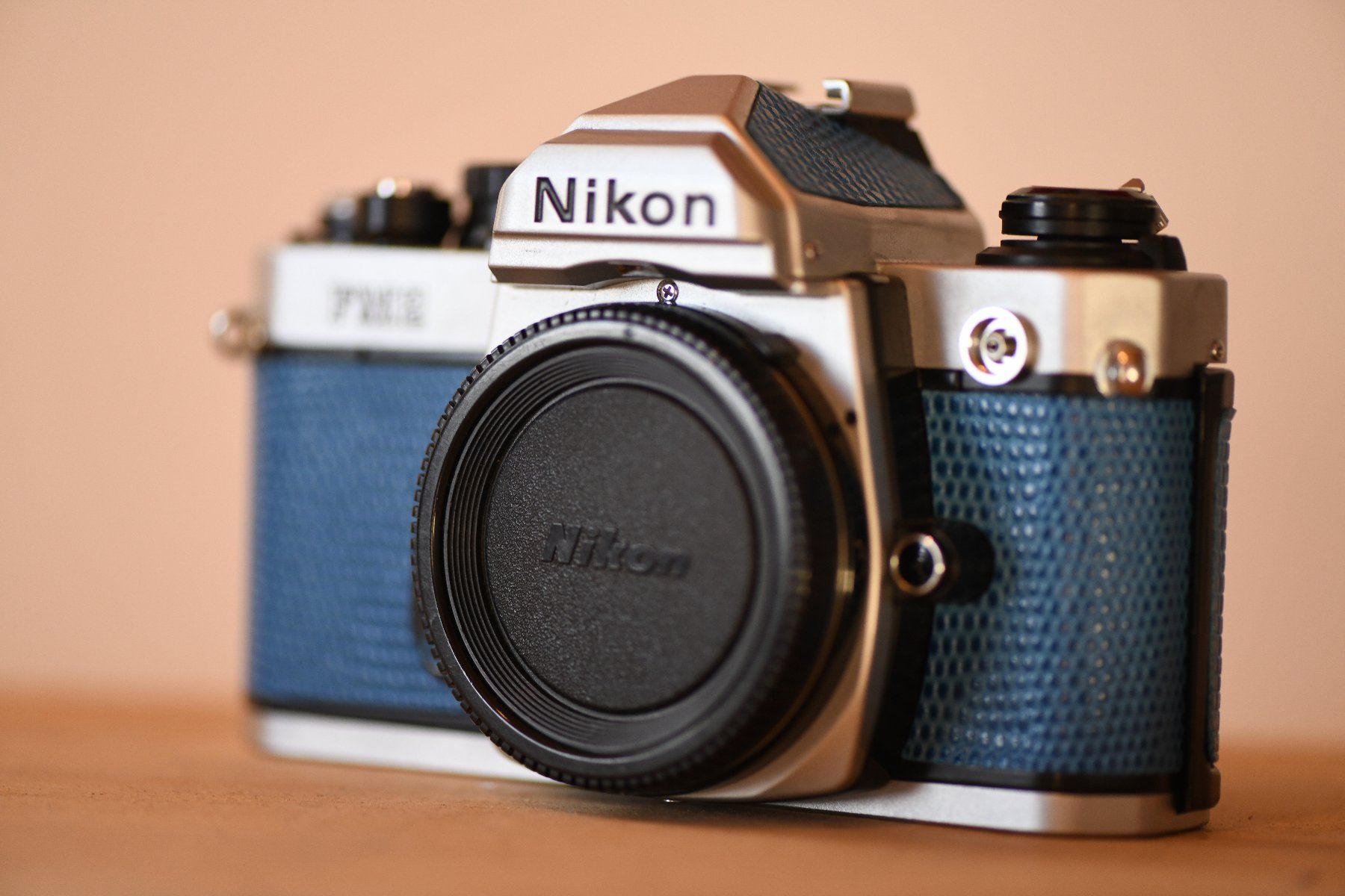 Nikon Appareil photo: Nikon FM 2 Blau – D'occasion à Rüthi (Rheintal) par Kunsttrifftdich