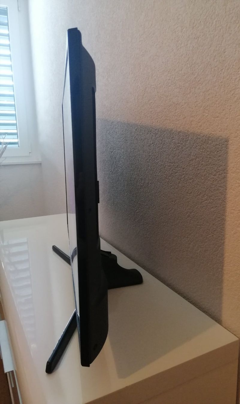Samsung Fernseher: Samsung smart tv UHD 40" – Gebraucht aus Mosnang von  2
