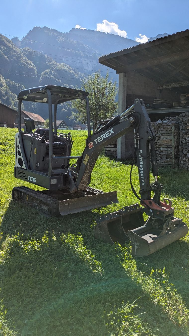 Terex Escavatori: Terex TC16 Bagger mit 1700h – Usato da Ibach venduto da fuechsel77 1