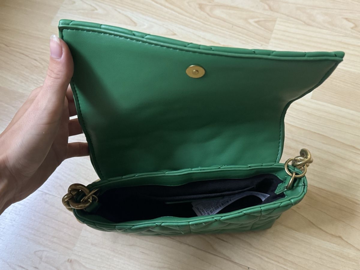Zara Taschen für Damen: Grüne Umhängetasche mit Goldkette – Neu (gemäss Beschreibung) aus Niederurnen von sel_z2wg 1