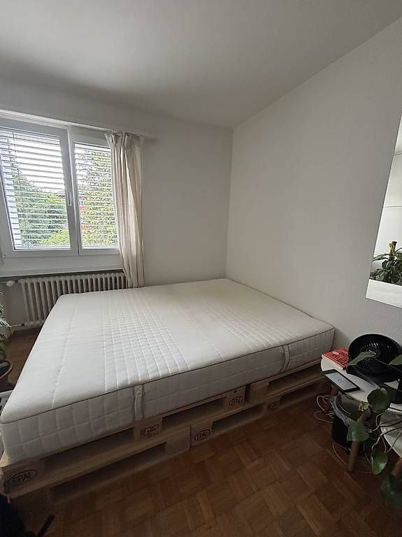 Letti: Bett (Paletten) inkl. Matratze – Gratis! – Nuovo (secondo la descrizione) da Zürich venduto da partychaerne