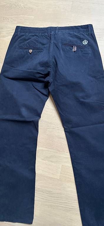 Henri Lloyd Pantaloni: Henry Lloyd Chino Grösse L, blau – Usato da Adlikon b. Regensdorf venduto da Huegeler 2