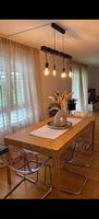 Moderner ausziehbarer Esstisch mit 6 Design-Stühlen