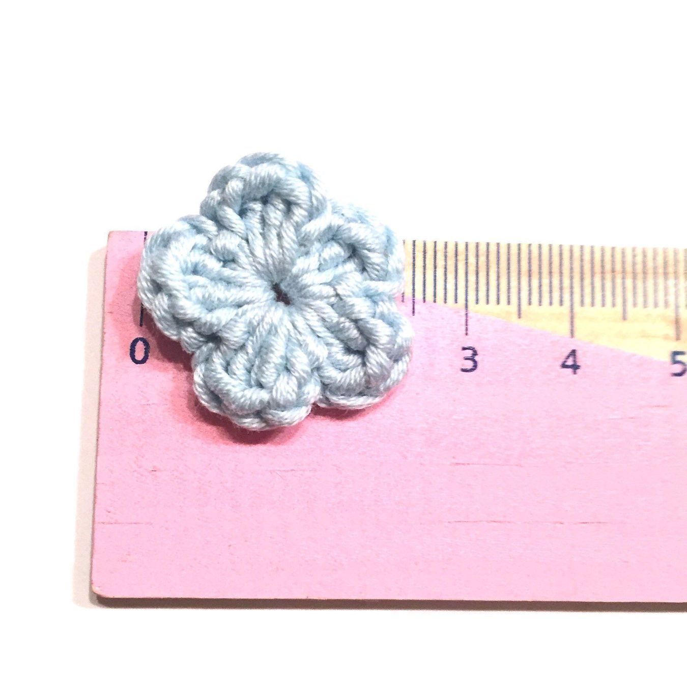 Toppe: 5x Blumen hellblau gehäkelt 25 mm – Nuovo e nell'imballaggio originale da Emmenbrücke venduto da swissmade-miracles 2