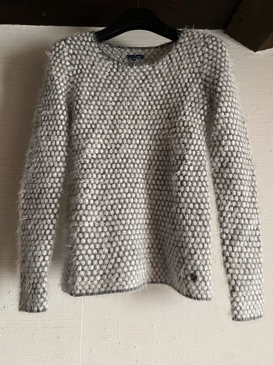 Tom Tailor Pulls & Sweat-shirts: Pull Tom Tailor bicolore gris et blanc taille XS – D'occasion à Geneve par Monthoux13