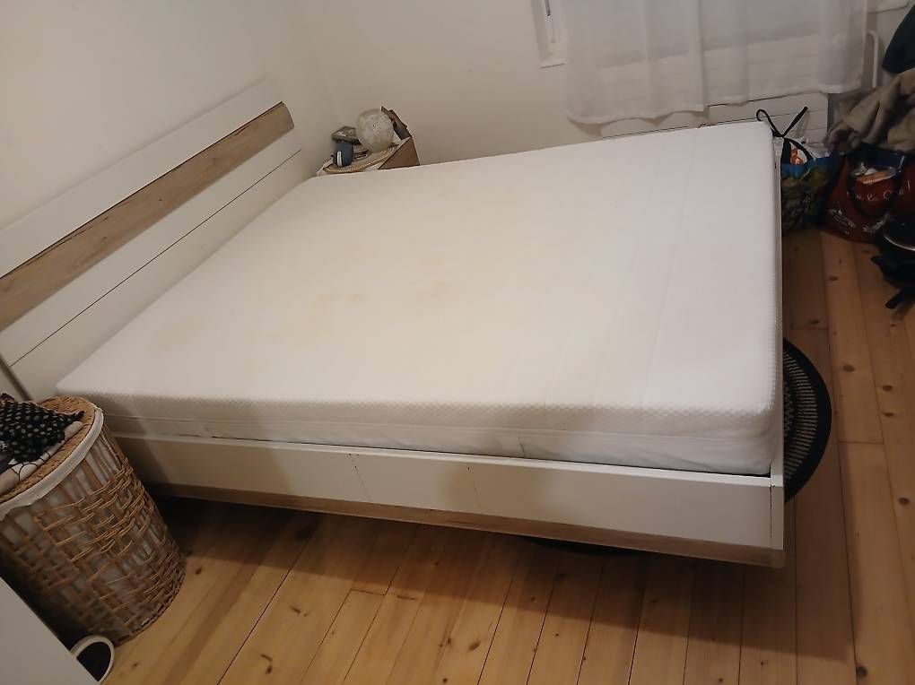 Letti: Lit complet avec matelas et sommier – Usato da Neuchâtel venduto da elo_m9lk