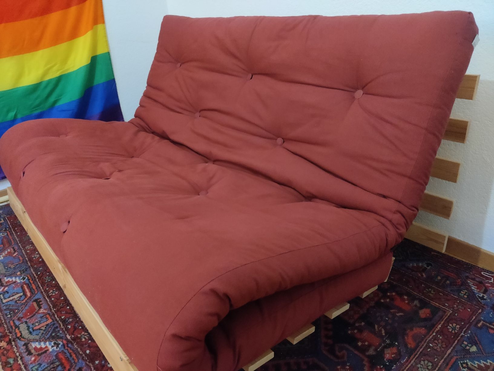 Divani: Red Futon Sofa Bed – Usato da Zürich venduto da dav_5xw9 1