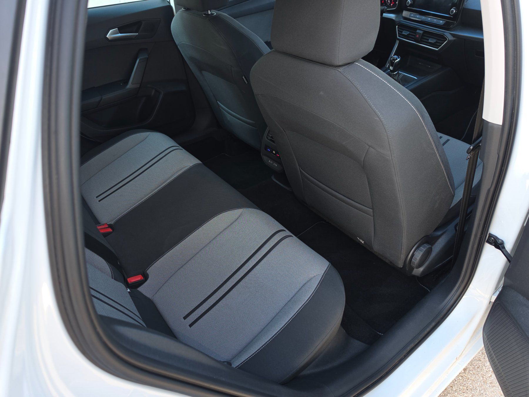 Seat Automobili: Seat Leon Hola 1.5 – Usato da Porrentruy venduto da dan_q5pn 5