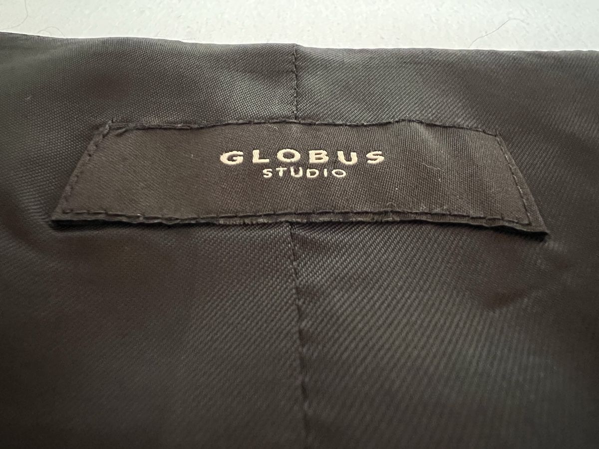 Globus Gilet & Giacche: 2 Gilet Globus Studio schwarz Gr. 48 – Usato da Stäfa venduto da Airwalker 3