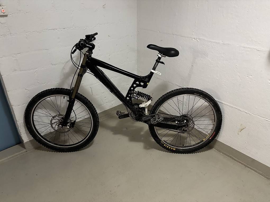 Biciclette: Downhill Bike – Usato da St. Gallen venduto da cor_x8s6 1