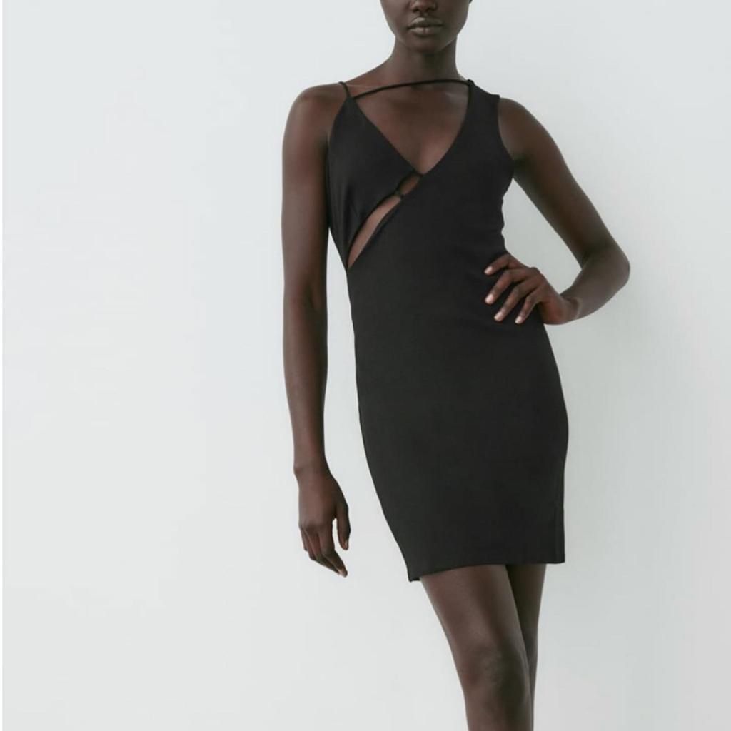 Zara Robes: Zara dresss – Neuf avec emballage d'origine à Opfikon par ari_7yn2