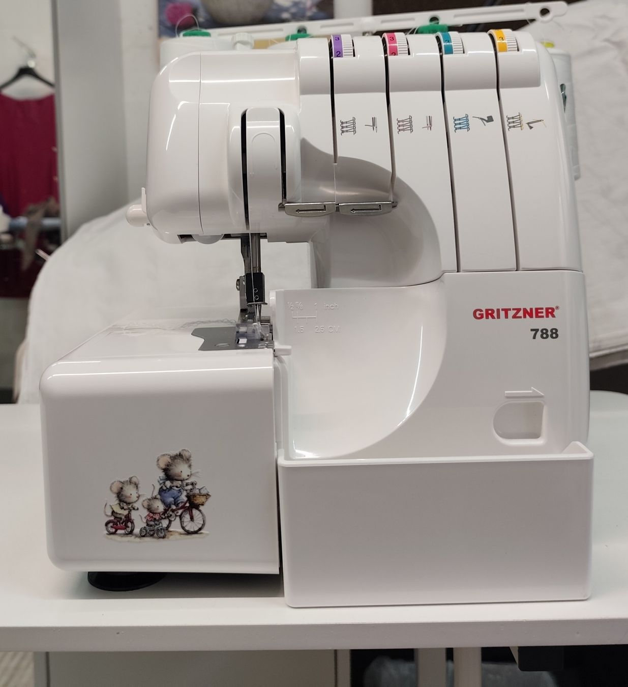 Macchine da cucire: Overlock Gritzner 788 – Usato da Dussnang venduto da Rosenfee50 1
