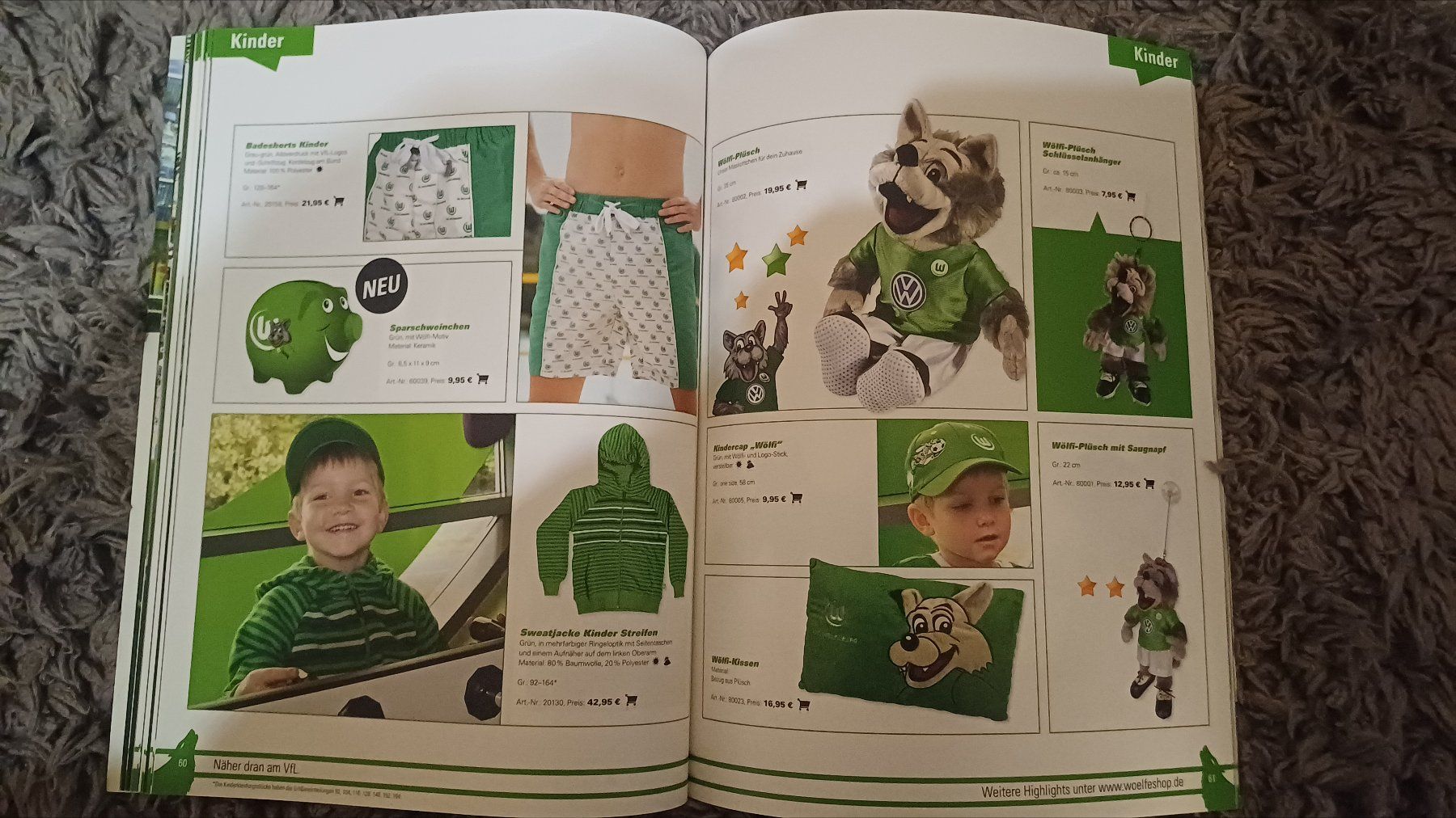 Dokumente: Fanartikelkatalog VfL Wolfsburg 2011/12 – Gebraucht aus Uznach von DeNois 9