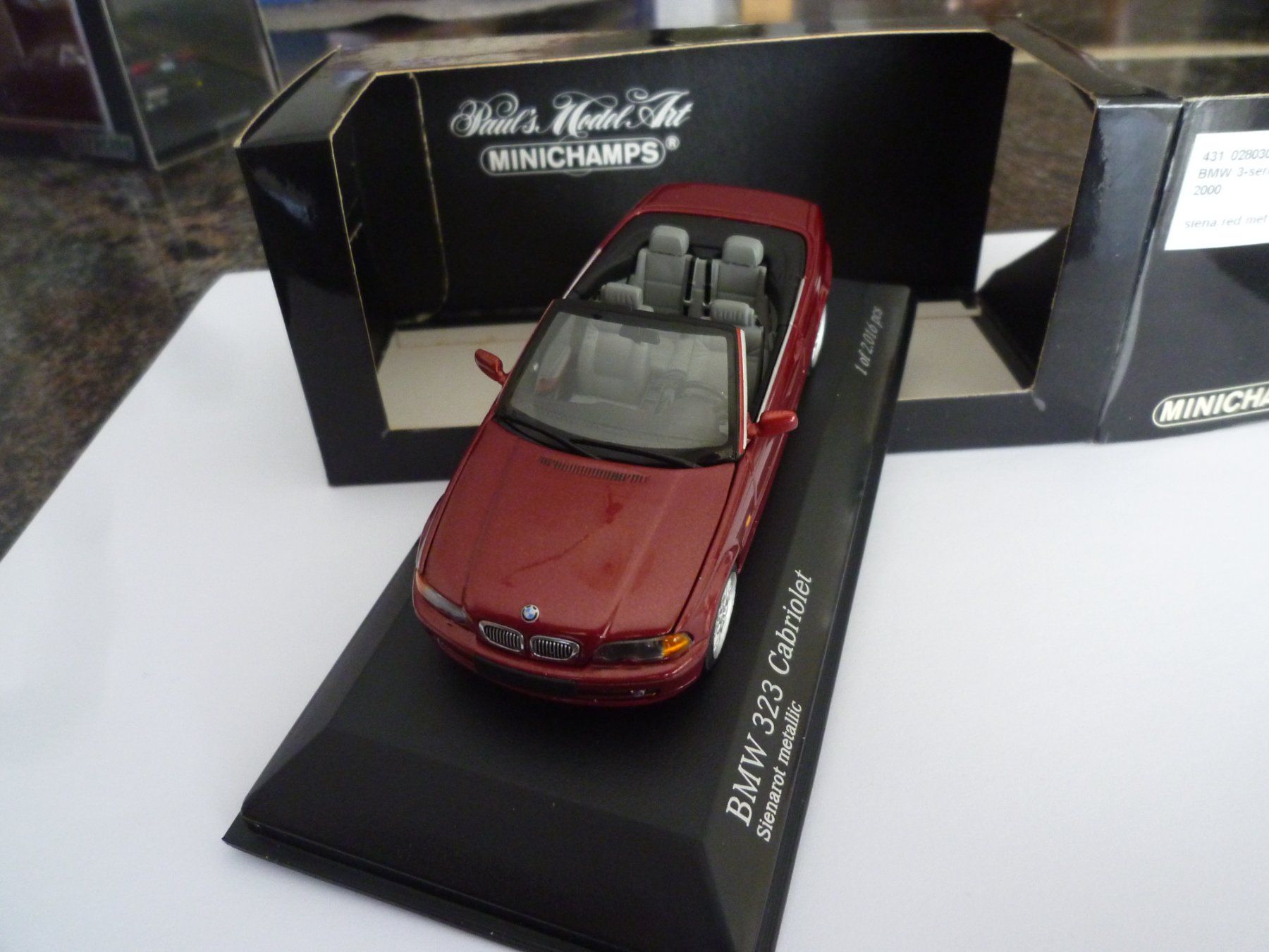 BMW Modellautos: BMW 323 Cabriolet (2000) – Neu und originalverpackt aus Flawil von Imperiosud 2