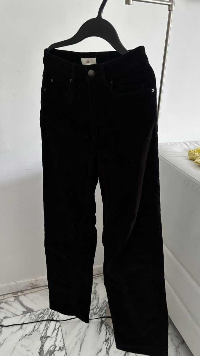 H&M Hosen: Manchester Hose schwarz  – Gebraucht aus Sulzbach von dfrey25