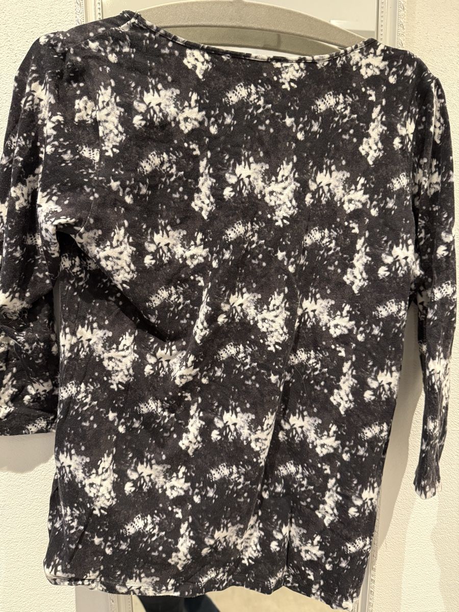 H&M T-shirts: Shirt  Grösse L – D'occasion à Pfeffikon LU par pepino17 1