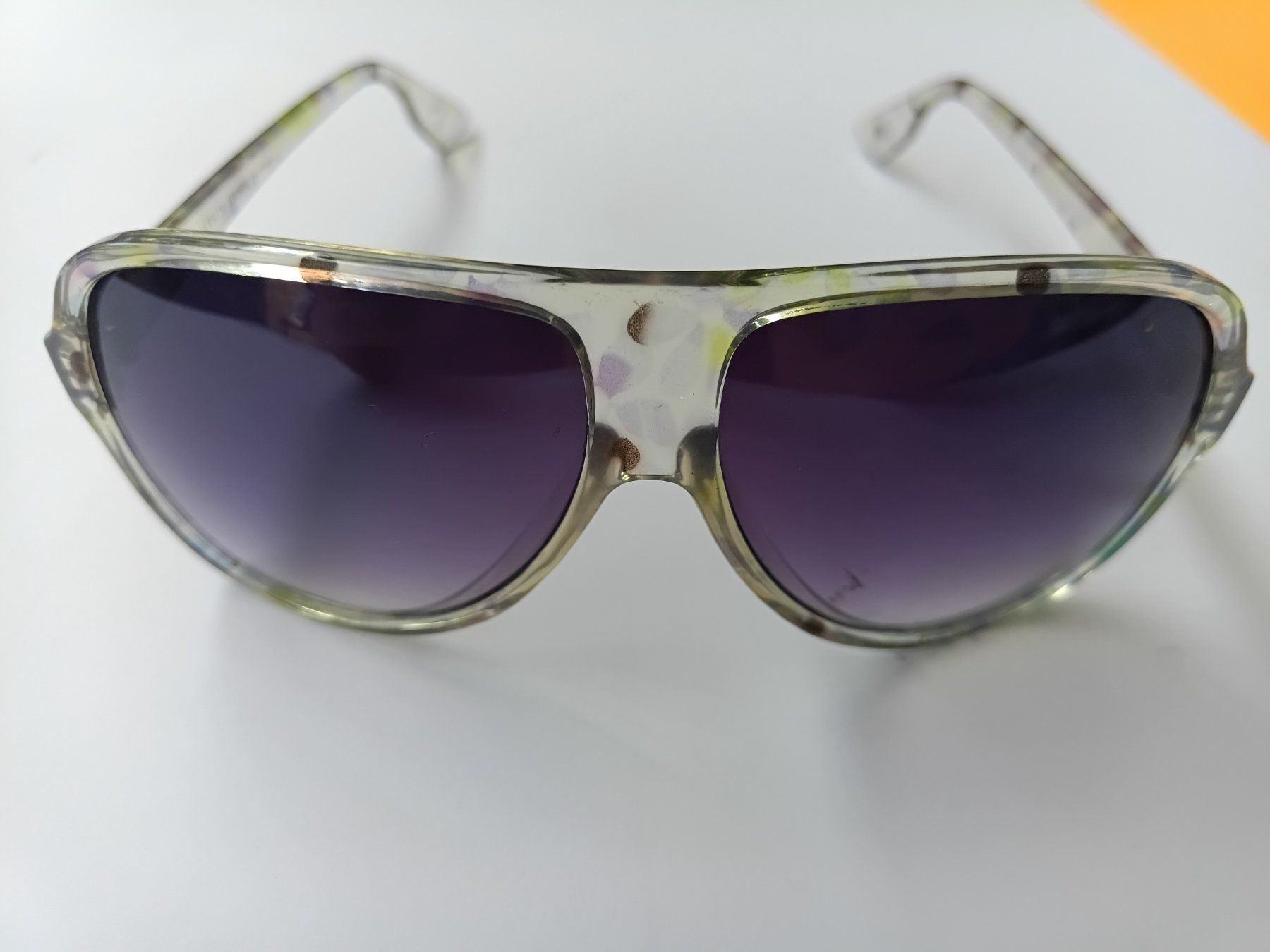 Lunettes & Verres: Sonnenbrille Transparent mit Muster – Neuf (Voir description) à Wängi par Ladys_First 1
