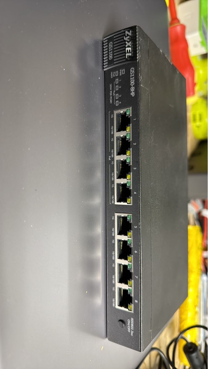 Zyxel Hub & Switch: ZyXEL GS1100-8HP Switch – Usato da Hergiswil LU venduto da mechutaume