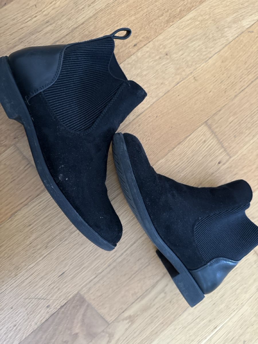 Anna Field Chaussures femmes: Boots schwarz Grösse 37 – D'occasion à St. Urban par chiccodoro_hanigern