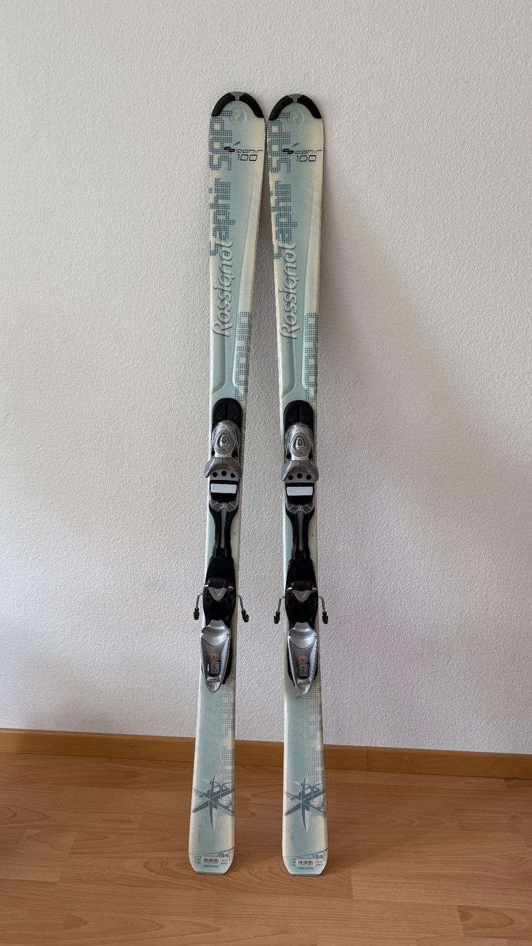 Rossignol Skis: Rossignol Skiset mit Schuhen und Helm – Gebraucht aus Lichtensteig von elv_9dzx