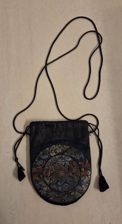 Kleine Geld/Natel Tragtasche mit chinesischen Motiven