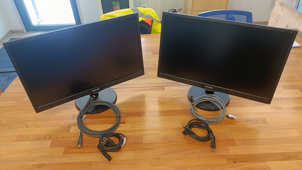 Écran Philips De Récupération – 53 Cm (47x26 Cm) – Noir – Fonctionnel