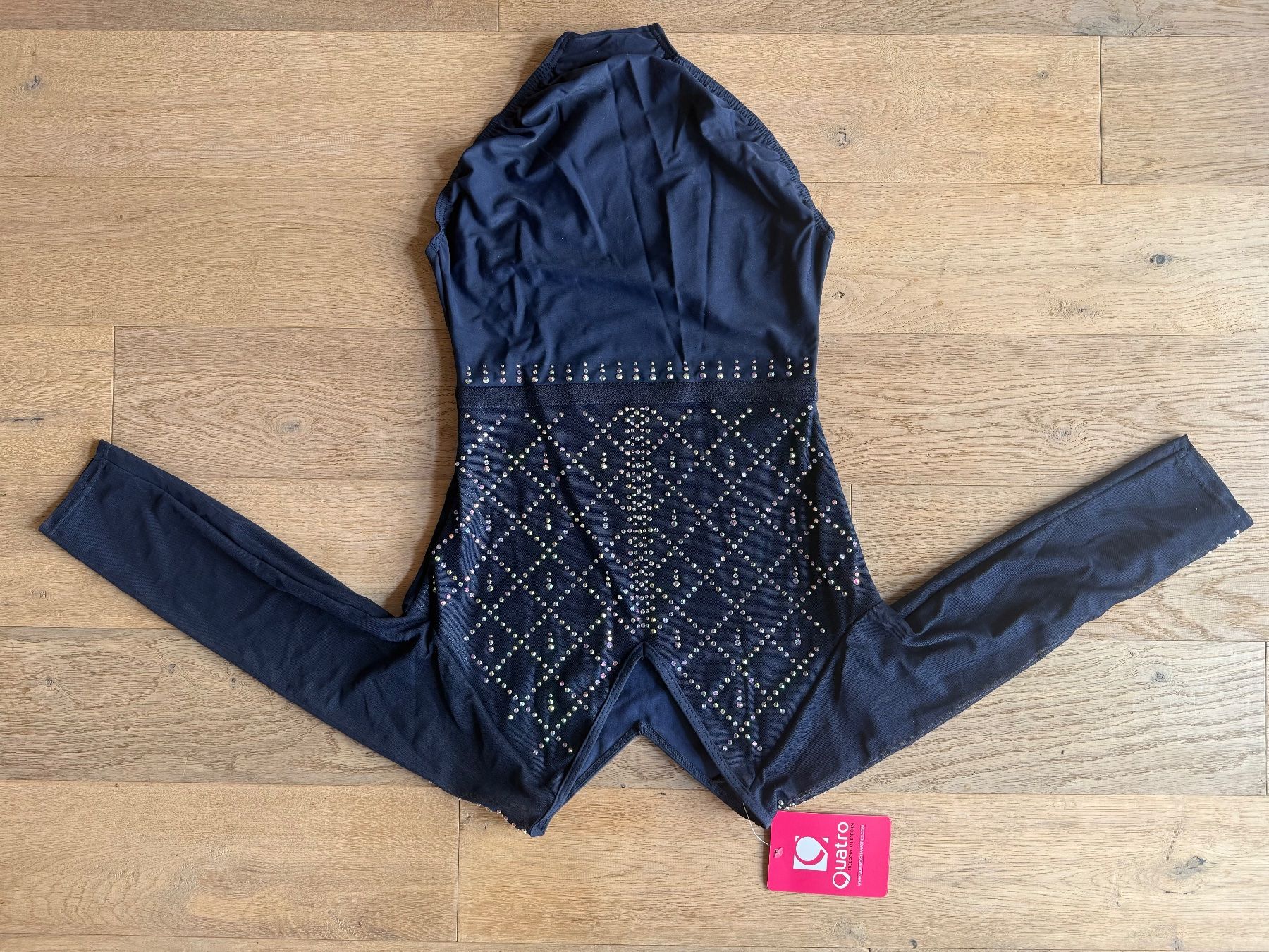 Canottiere & Pantaloni: Turndress Quatro – Nuovo (secondo la descrizione) da Müllheim Dorf venduto da Liv00 1