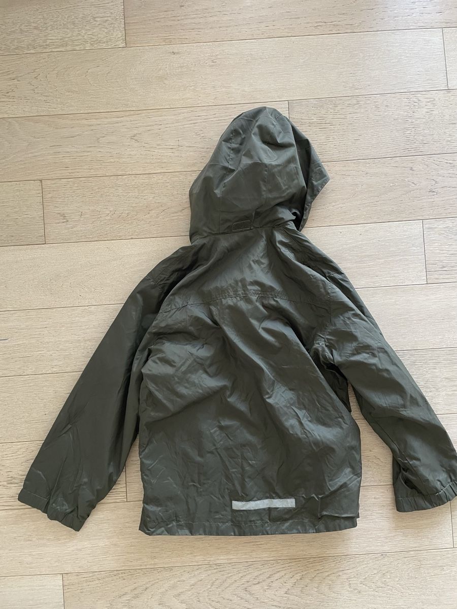 Giacche & Cappotti: Kinder Regenjacke Gr. 140 – Usato da Mies venduto da jul_f7rh 1