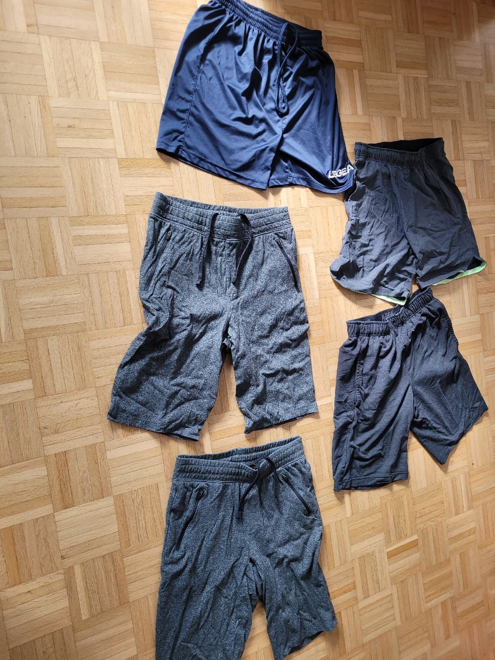 Lotti di vestiti: 5 Herren Shorts, Grösse S - Sport & Freizeit – Usato da Birsfelden venduto da samurai99 6