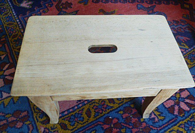 Hocker: Antikes Holz Schemeli s. schön – Gebraucht aus Effretikon von Heimstudio 1